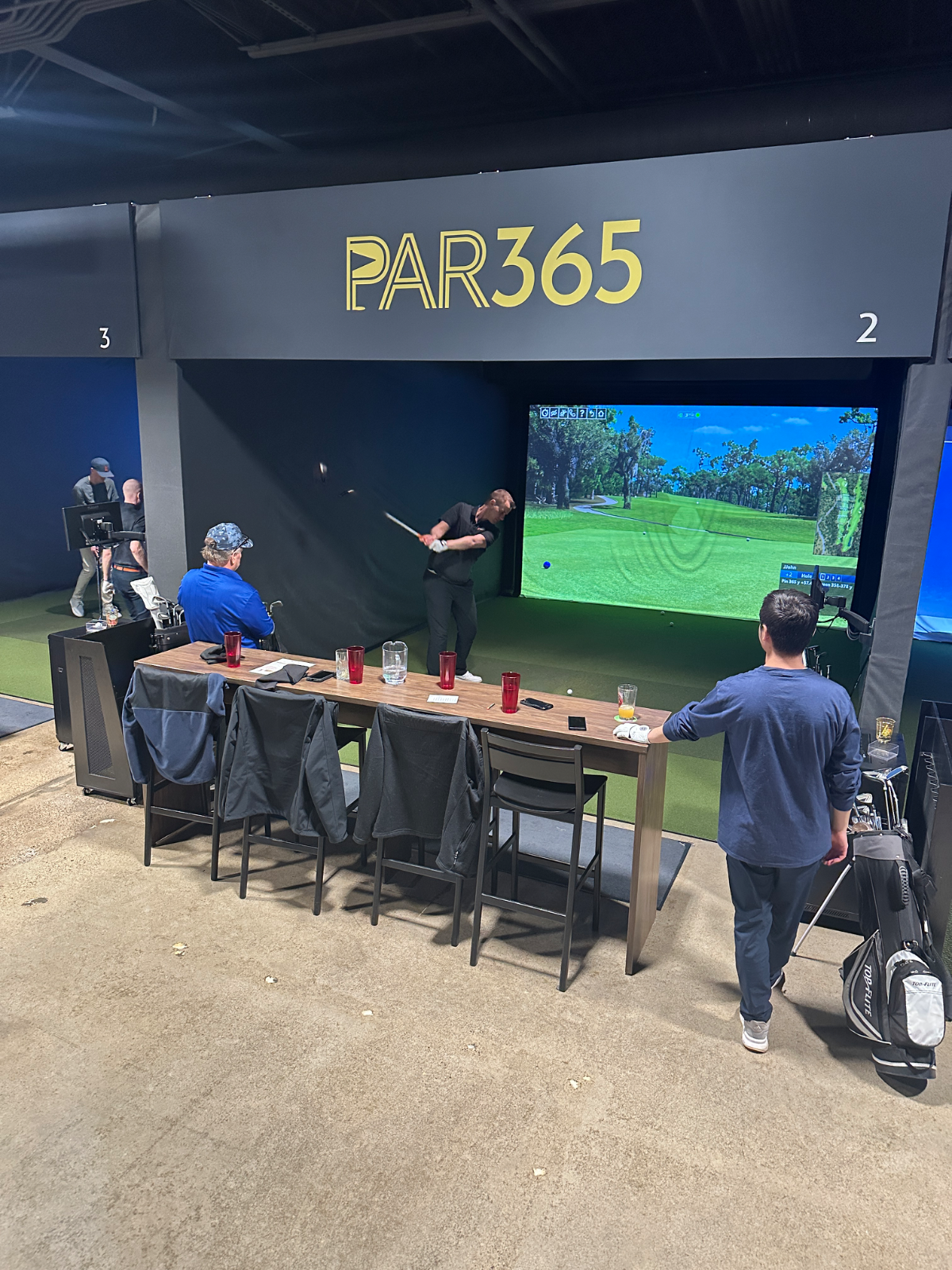 Compete against other golfers